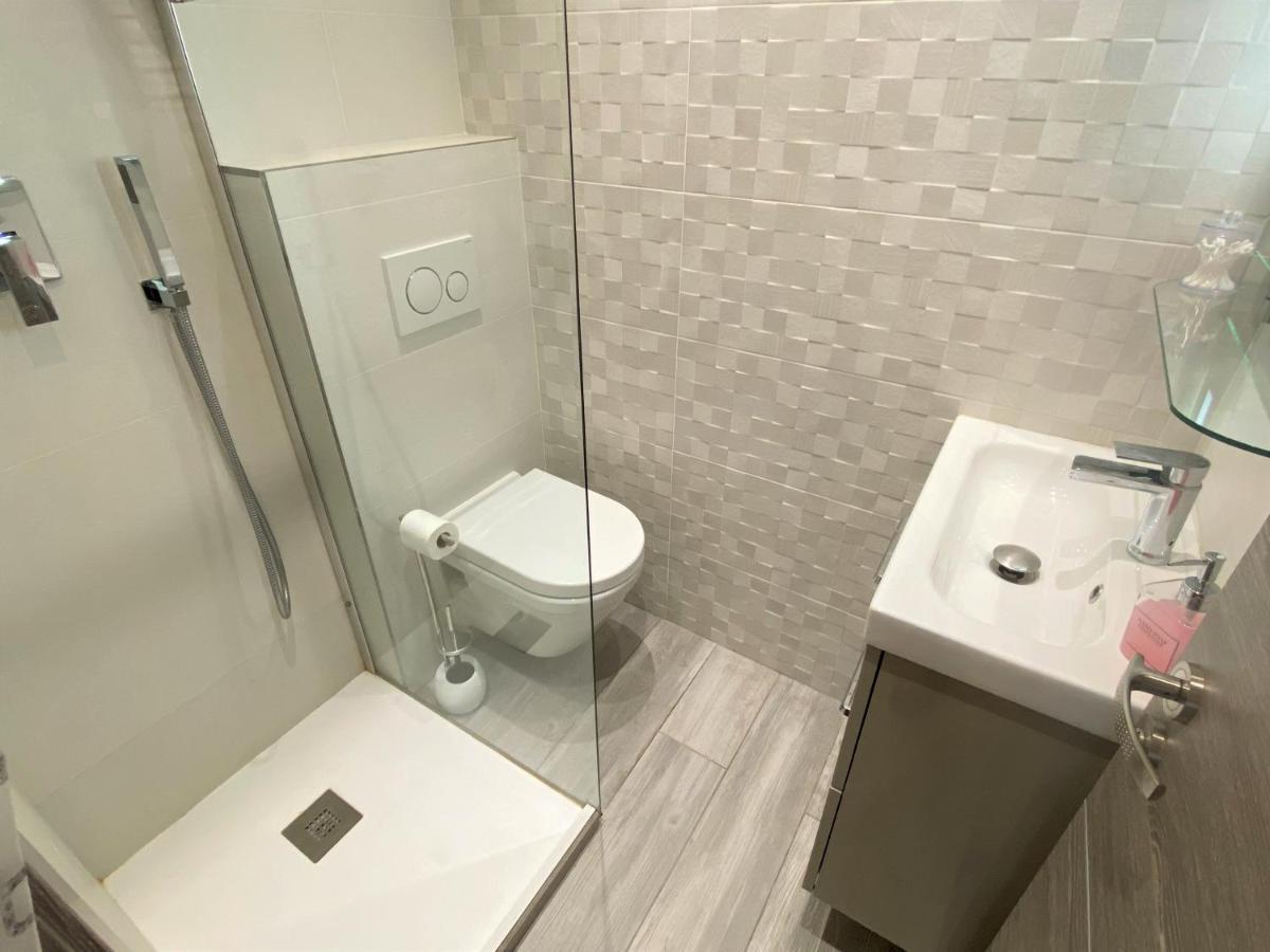 Nice Centre Flat - Modern, Quiet And Brand New Экстерьер фото