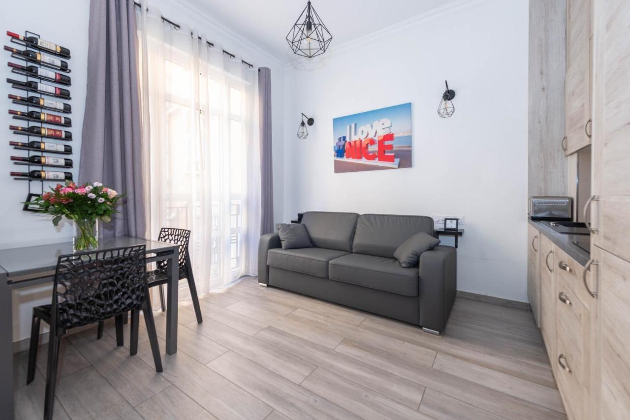 Nice Centre Flat - Modern, Quiet And Brand New Экстерьер фото