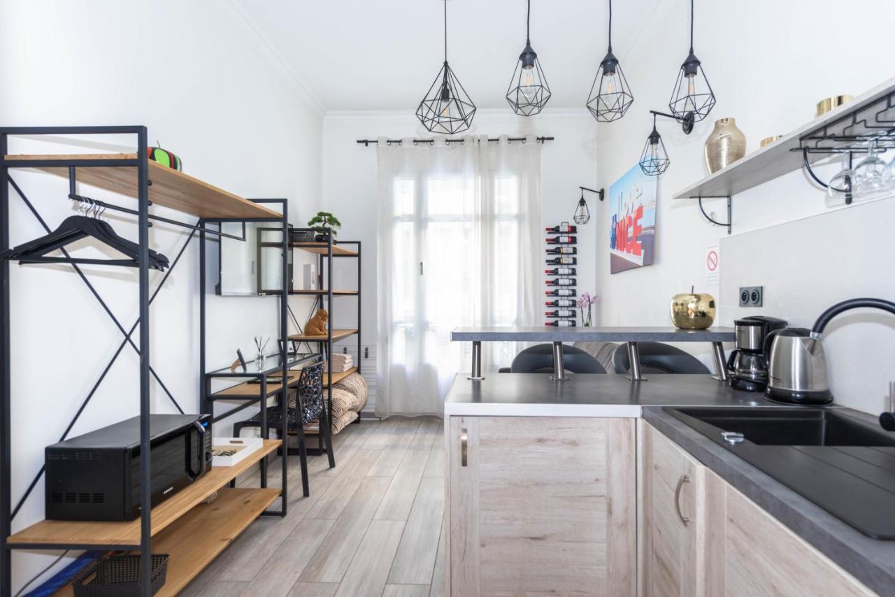 Nice Centre Flat - Modern, Quiet And Brand New Экстерьер фото
