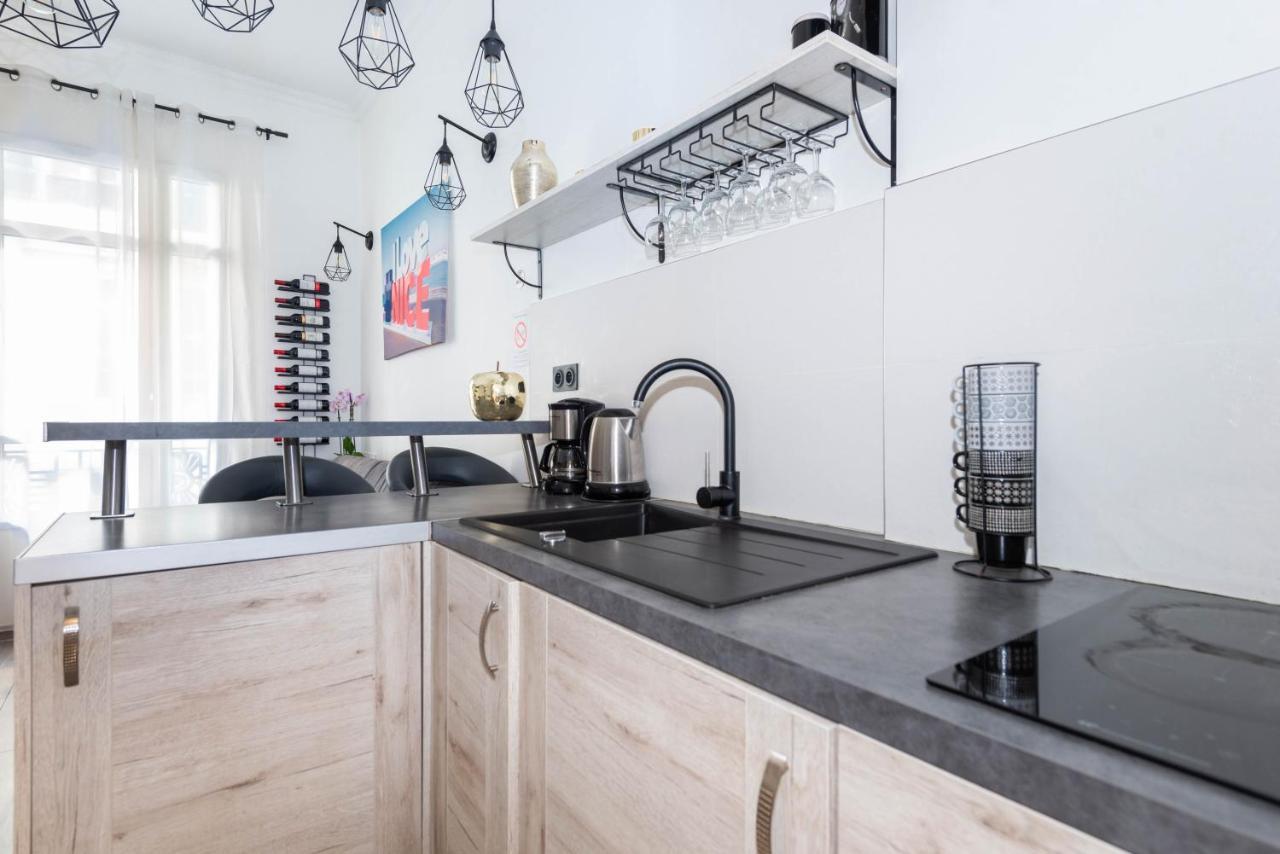 Nice Centre Flat - Modern, Quiet And Brand New Экстерьер фото