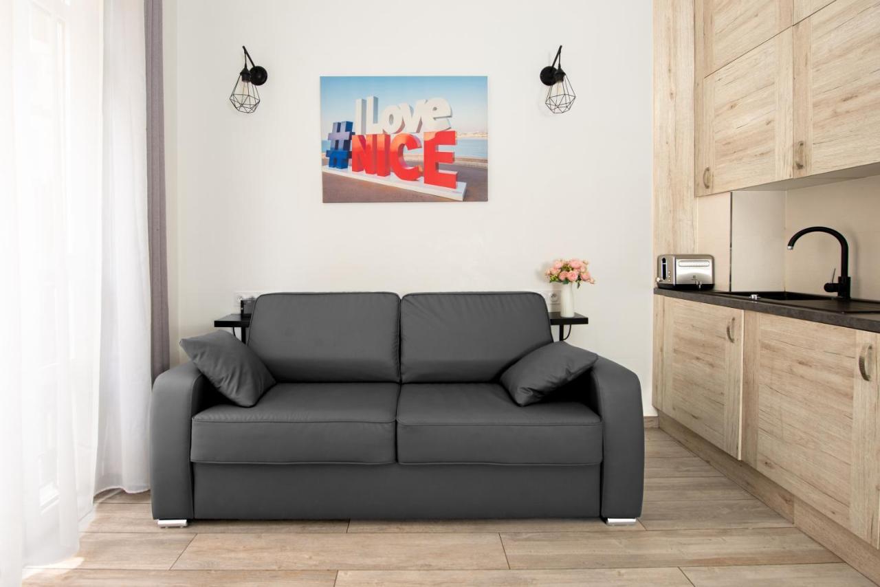 Nice Centre Flat - Modern, Quiet And Brand New Экстерьер фото